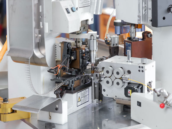 Wire harness production terminal machine